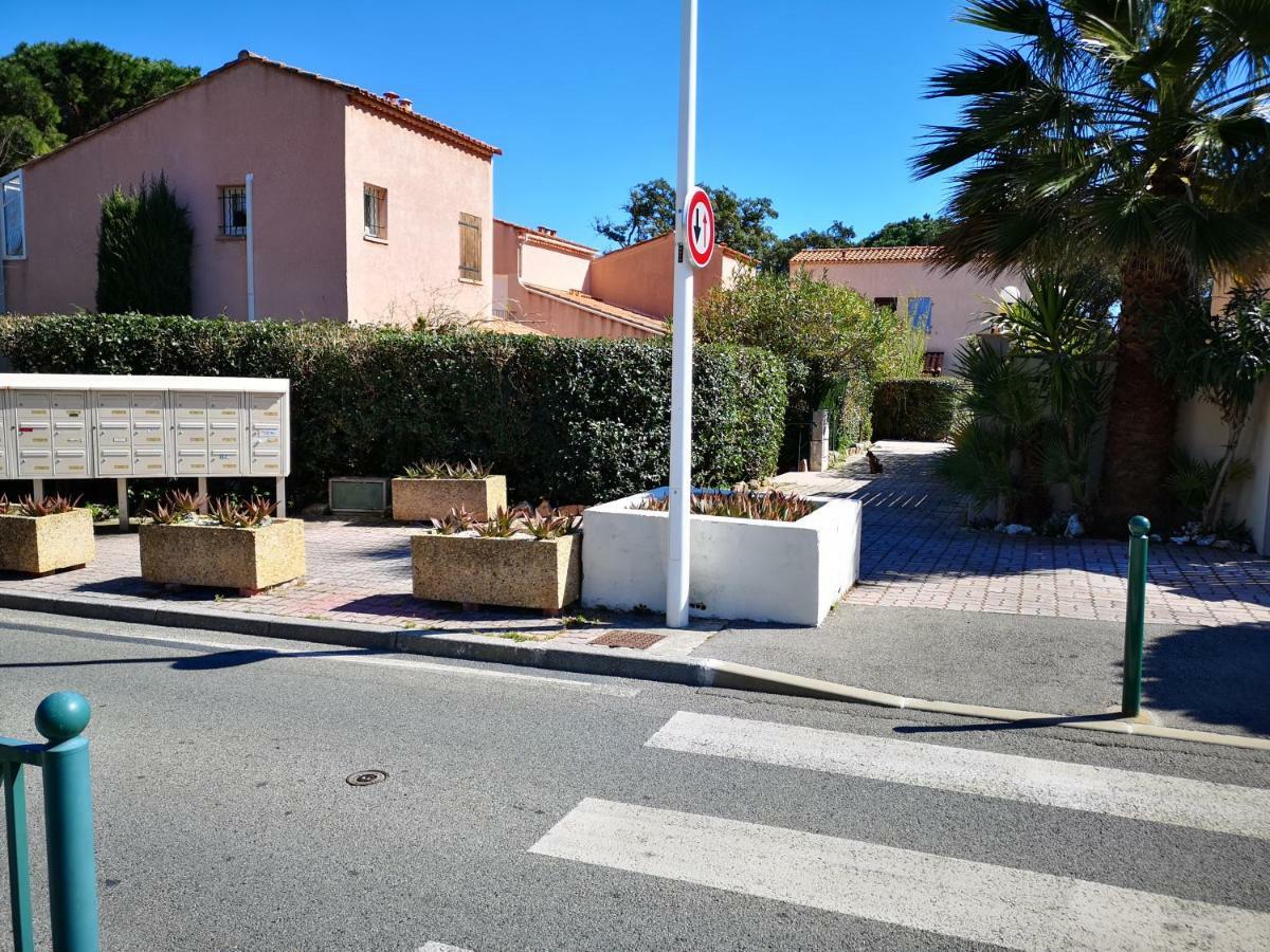 Appartement Sainte-Maxime, Plage De La Nartelle Exterior photo